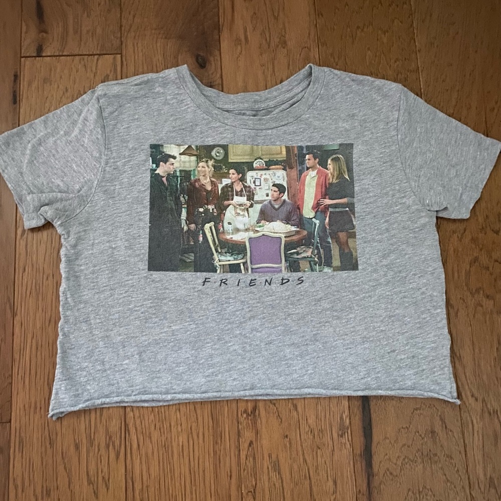 f.r.i.e.n.d.s. cropped t-shirt